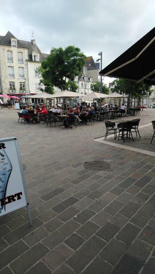 The Peaceful Corner In The Heart Of Saumur Appartamento Esterno foto